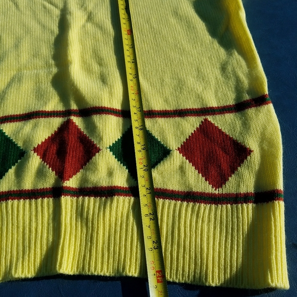 VTG Revere 60's 70's Acrylic Yellow V-Neck Sweater - Picture 4 of 7